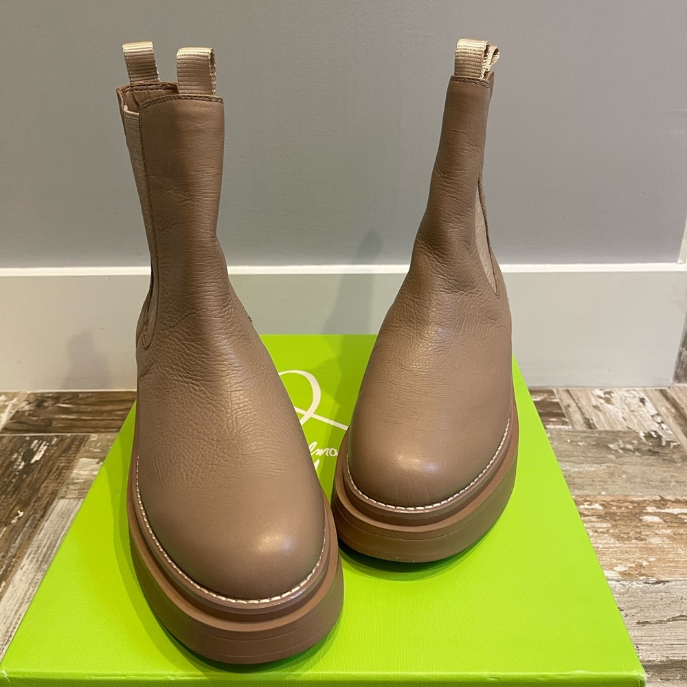 SAM EDELMAN~WOMENS~LEATHER~PULL ON BOOTS~SZ 9